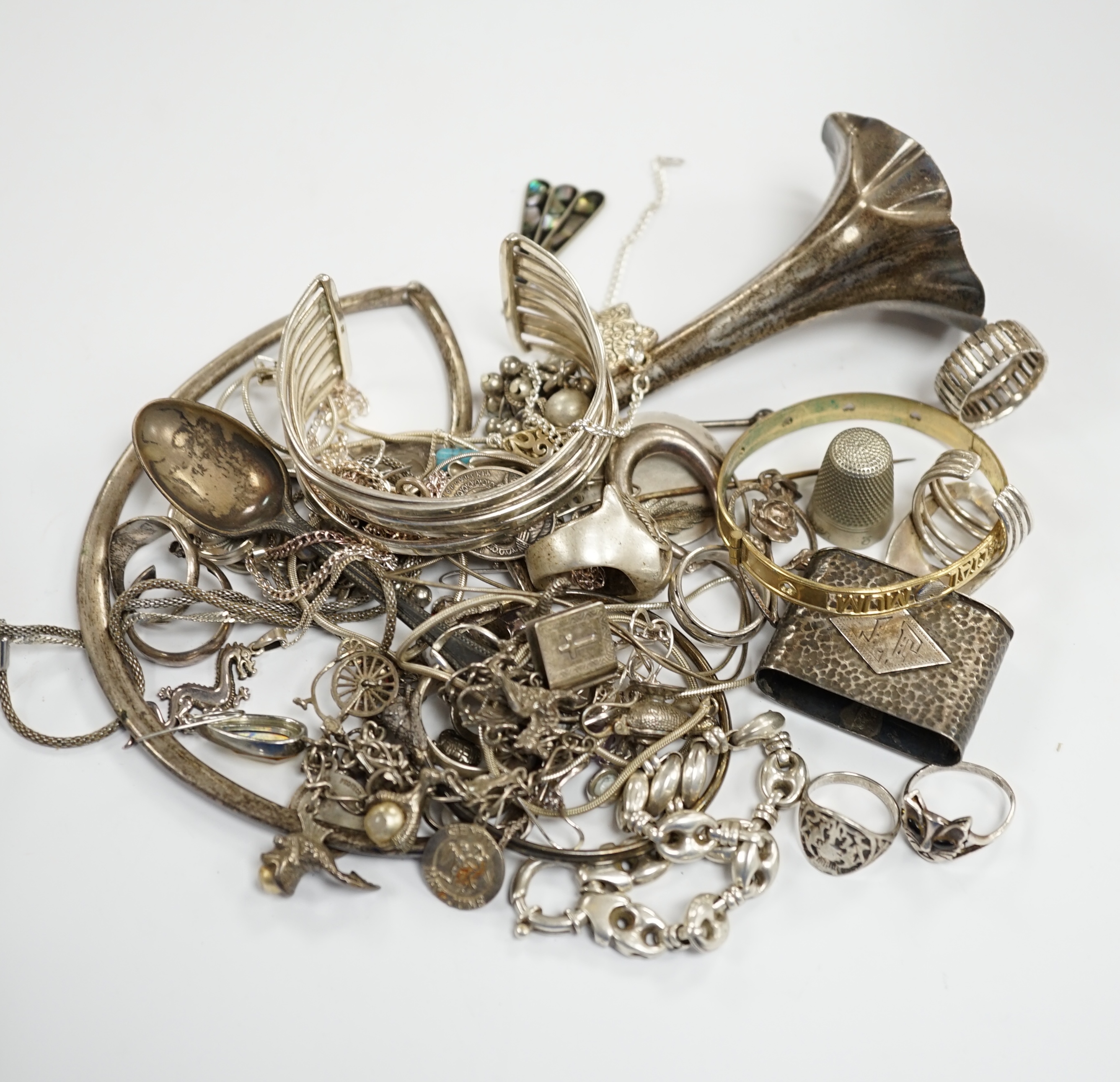 A quantity of assorted mainly silver, white metal and 925 jewellery including rings and bracelets and other items.